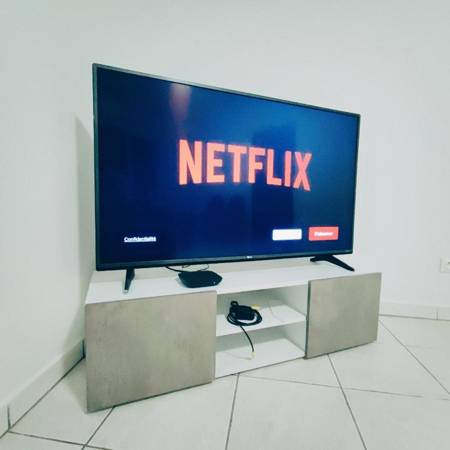 # Appartement Charmant 75 M2 Parking Gratuit Оберне Екстериор снимка